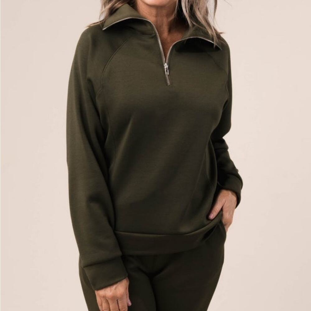 Dear Scarlett Large Olive Green‎ Hamptons Quarter Zip Pullover NWT